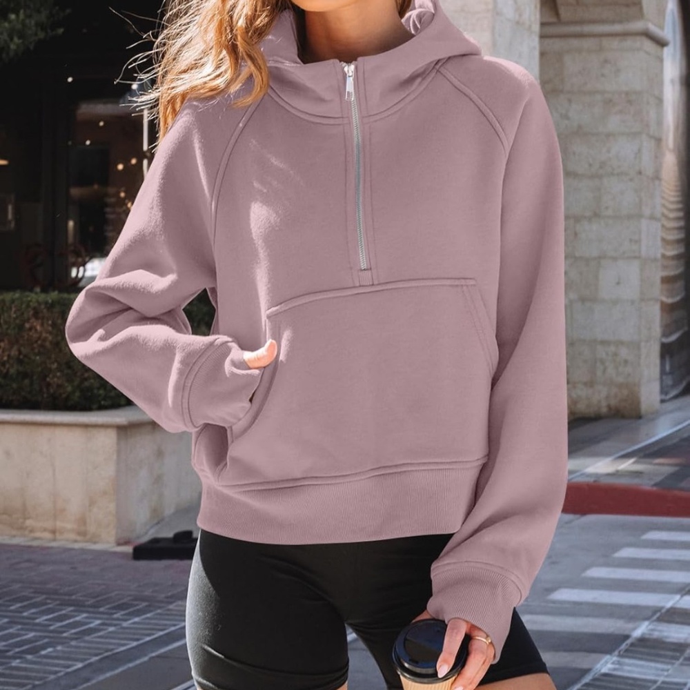 Hooded crop pullover